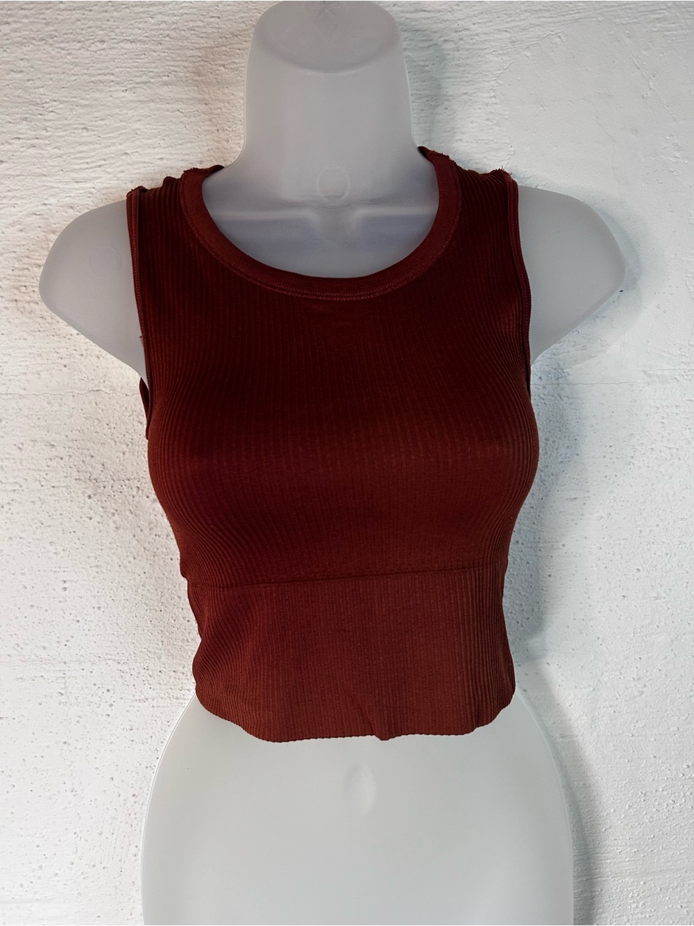 Rusty red crop tank